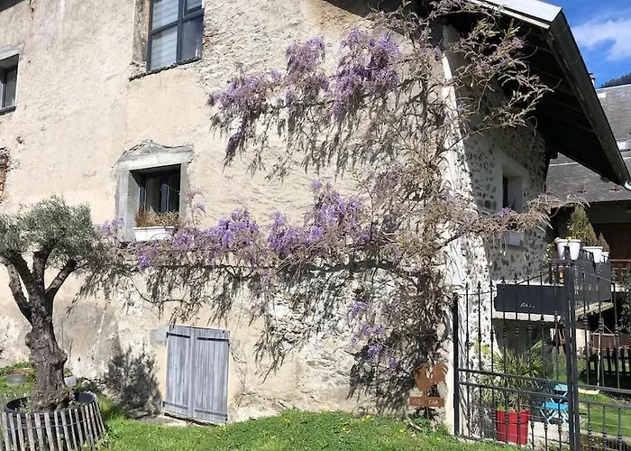 La Tour Charmant Tres Bien Situe Minimum 2 Nuits Merci